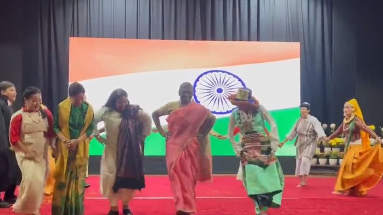 ಸಿಕ್ಕಿಂ ಸಂಸ್ಕೃತಿಯ ನೃತ್ಯ ಮಾಡಿದ ಮಾಡಿದ ರಾಷ್ಟ್ರಪತಿ ದ್ರೌಪದಿ ಮುರ್ಮು!