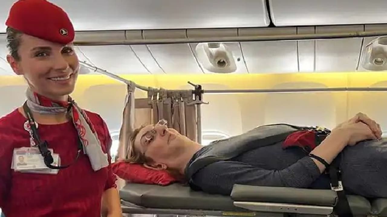 ലോകത്തിലെ ഏറ്റവും ഉയരം കൂടിയ യുവതിയുടെ ആദ്യ വിമാനയാത്ര 