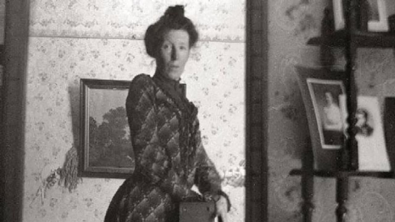 ഇതാണോ ലോകത്തിലെ ആദ്യത്തെ മിറർ സെൽഫി, ആളുകളെ അമ്പരപ്പിച്ച് 100 വർഷം മുമ്പത്തെ ഫോട്ടോ ഇതാണോ ലോകത്തിലെ ആദ്യത്തെ മിറർ സെൽഫി, ആളുകളെ അമ്പരപ്പിച്ച് 100 വർഷം മുമ്പത്തെ ഫോട്ടോ