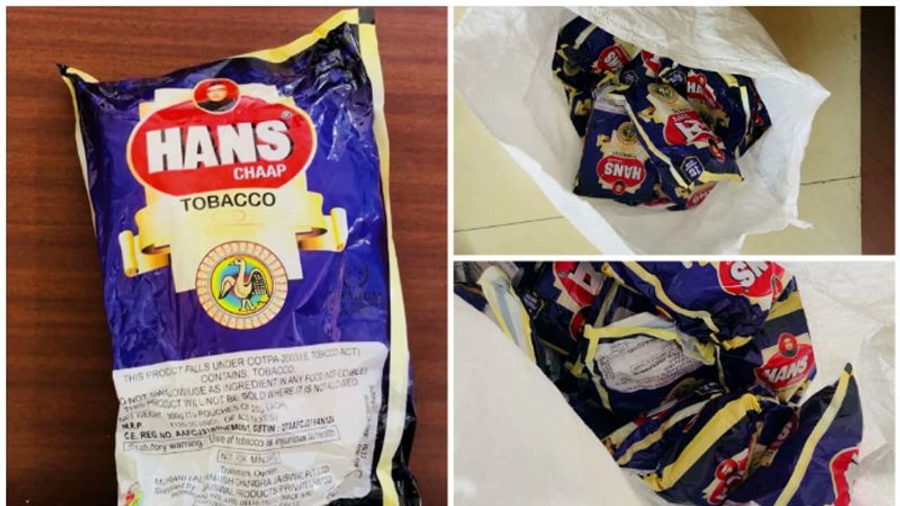 ബേക്കറിയിൽ നിന്ന് ഹാൻസ് ശേഖരം പിടികൂടി; 50000 രൂപയുടെ 70 പാക്കറ്റ് ഹാൻസ് ചാക്കിൽ സൂക്ഷിച്ച നിലയിൽ ബേക്കറിയിൽ നിന്ന് ഹാൻസ് ശേഖരം പിടികൂടി; 50000 രൂപയുടെ 70 പാക്കറ്റ് ഹാൻസ് ചാക്കിൽ സൂക്ഷിച്ച നിലയിൽ