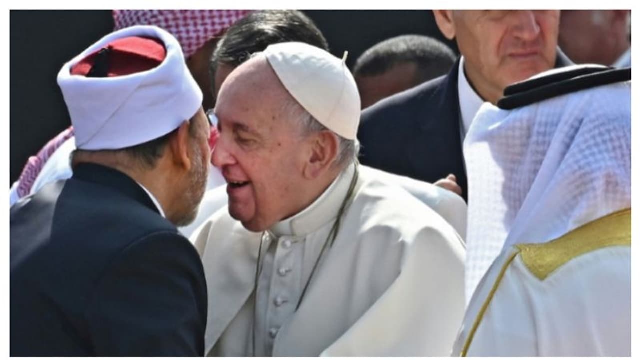 ലോകസമാധാനത്തിനായി ഒന്നിക്കാന്‍ ആഹ്വാനം ചെയ്ത് മാര്‍പാപ്പയും അല്‍ അസ്ഹര്‍ ഗ്രാന്‍ഡ് ഇമാമും