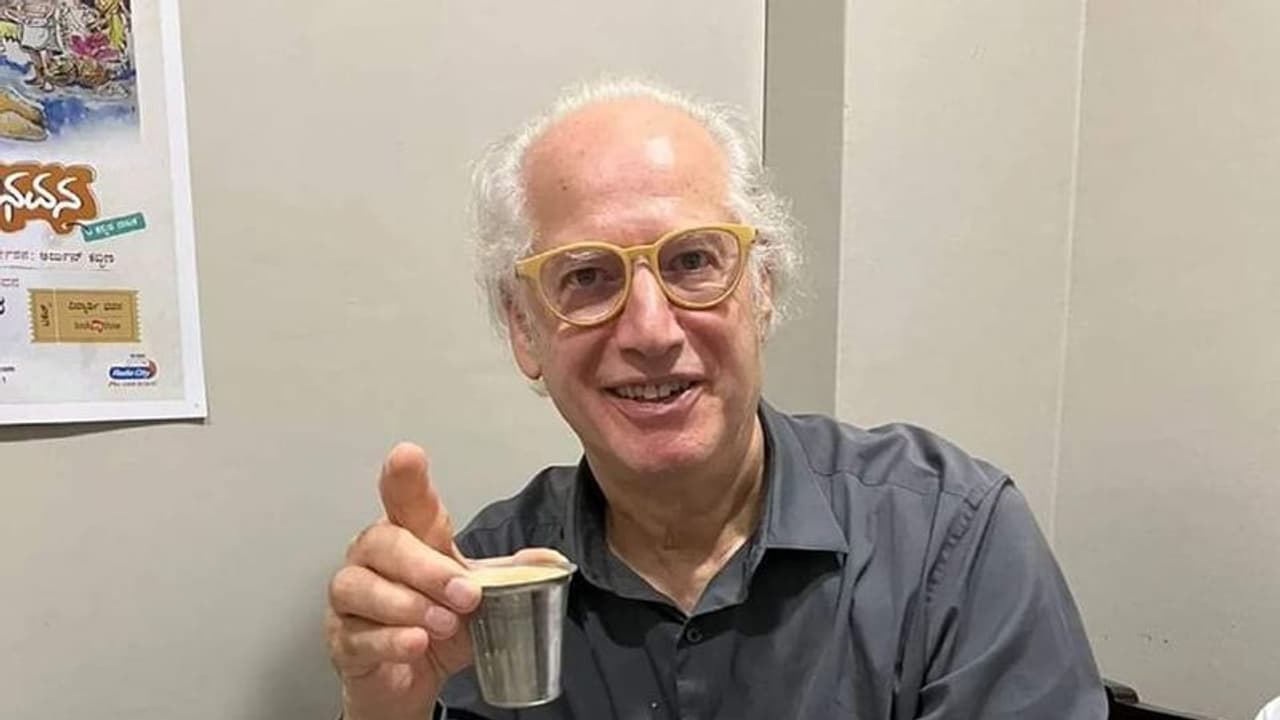 Starbucks: மசால் தோசை, பில்டர் காபியில் மயங்கிய ஸ்டார்பக்ஸ் இணை நிறுவனர்: பெங்களூரு வித்யார்த்தி பவன் பெருமை Starbucks: மசால் தோசை, பில்டர் காபியில் மயங்கிய ஸ்டார்பக்ஸ் இணை நிறுவனர்: பெங்களூரு வித்யார்த்தி பவன் பெருமை