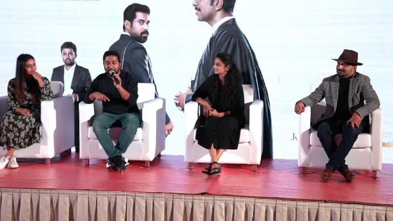 'മുകുന്ദൻ ഉണ്ണി'യുടെ ഡബ്ബിംഗാണ് ഏറ്റവും ആസ്വദിച്ച് ചെയ്‍തത്: വിനീത് ശ്രീനിവാസന്‍