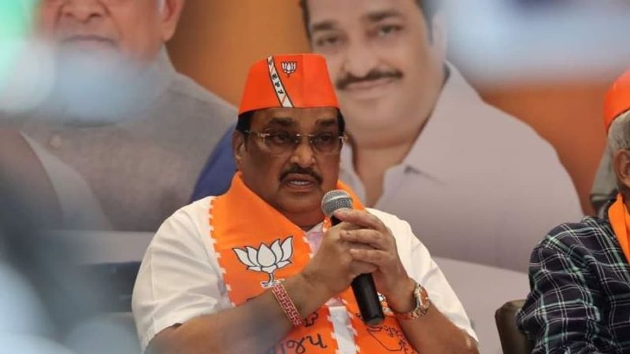 वसावा के बयान की BJP ने की पुष्टि, MP MLA के सगे संबंधियों को टिकट नहीं, जानिए कब आएगा घोषणा पत्र वसावा के बयान की BJP ने की पुष्टि, MP MLA के सगे संबंधियों को टिकट नहीं, जानिए कब आएगा घोषणा पत्र