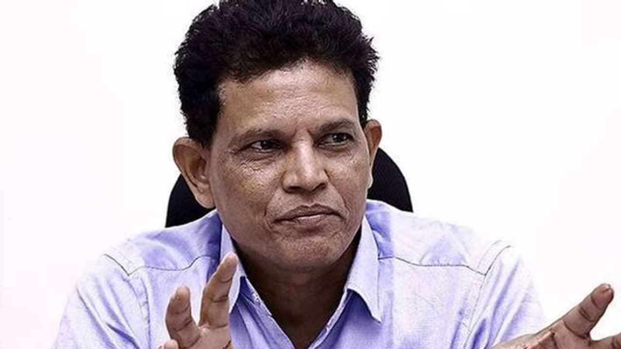 తెలంగాణలో పాలన అస్తవ్యస్తం.. మాజీ అధికారులు, మేధావవులతో కలిసి పార్టీ స్థాపిస్తాం: రిటైర్డ్ ఐఏఎస్ ఆకునూరి మురళి తెలంగాణలో పాలన అస్తవ్యస్తం.. మాజీ అధికారులు, మేధావవులతో కలిసి పార్టీ స్థాపిస్తాం: రిటైర్డ్ ఐఏఎస్ ఆకునూరి మురళి