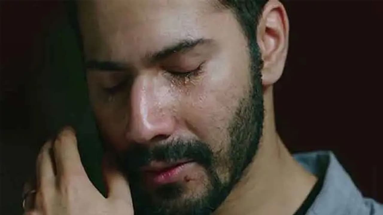 इस बीमारी से जूझ रहे है बॉलीवुड एक्टर वरुण धवन, जानें क्या होता है vestibular hypofunction इस बीमारी से जूझ रहे है बॉलीवुड एक्टर वरुण धवन, जानें क्या होता है vestibular hypofunction