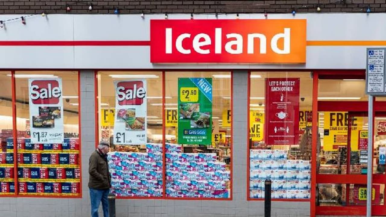 ജയിലിൽ നിന്നിറങ്ങുന്നവർക്ക് കടകളിൽ ജോലി, കുറ്റവാളികളായിരുന്നവരെ പുതുജീവിതത്തിലേക്ക് നയിക്കാൻ പദ്ധതി ജയിലിൽ നിന്നിറങ്ങുന്നവർക്ക് കടകളിൽ ജോലി, കുറ്റവാളികളായിരുന്നവരെ പുതുജീവിതത്തിലേക്ക് നയിക്കാൻ പദ്ധതി