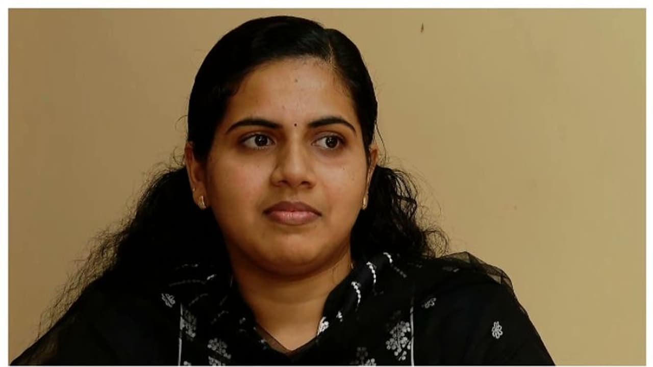 'കത്ത് എന്റേതല്ല, ഉറവിടം അന്വേഷിക്കണം', മുഖ്യമന്ത്രിക്ക് നേരിട്ട് പരാതി നല്കിയെന്ന് മേയര് 'കത്ത് എന്റേതല്ല, ഉറവിടം അന്വേഷിക്കണം', മുഖ്യമന്ത്രിക്ക് നേരിട്ട് പരാതി നല്കിയെന്ന് മേയര്