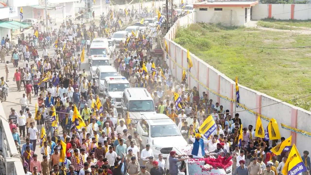 गुजरात में पंजाब के सीएम भगवंत मान का बीजेपी पर सीधा हमला, बोले AAP सर्वे में नहीं सीधे सरकार में आती... गुजरात में पंजाब के सीएम भगवंत मान का बीजेपी पर सीधा हमला, बोले AAP सर्वे में नहीं सीधे सरकार में आती...