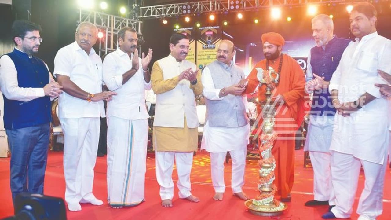 ಜನರ ಮನದಾಳ ಅರಿವ ಮಾಧ್ಯಮಕ್ಕೆ ಯಶಸ್ಸು: ಸಿಎಂ ಬೊಮ್ಮಾಯಿ ಜನರ ಮನದಾಳ ಅರಿವ ಮಾಧ್ಯಮಕ್ಕೆ ಯಶಸ್ಸು: ಸಿಎಂ ಬೊಮ್ಮಾಯಿ