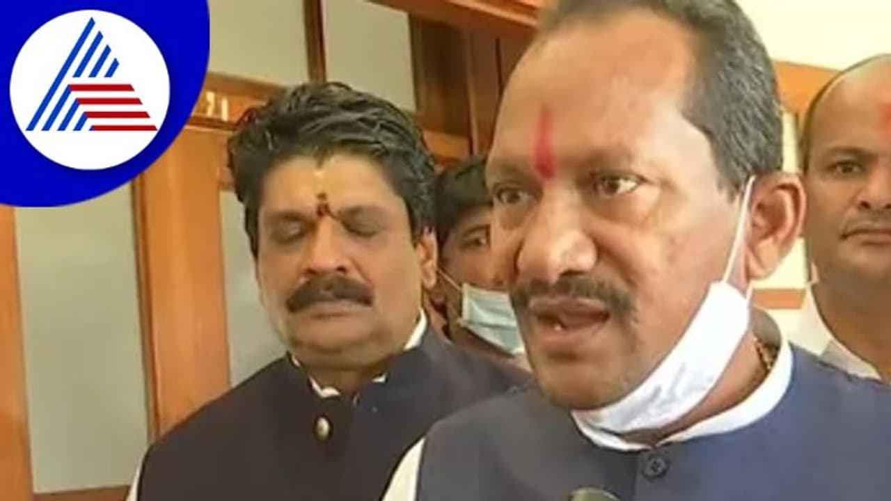 ಇಂದಿನಿಂದ ಕಾಲುಬಾಯಿ ಲಸಿಕೆ ಅಭಿಯಾನ: ಚವ್ಹಾಣ್ ಇಂದಿನಿಂದ ಕಾಲುಬಾಯಿ ಲಸಿಕೆ ಅಭಿಯಾನ: ಚವ್ಹಾಣ್