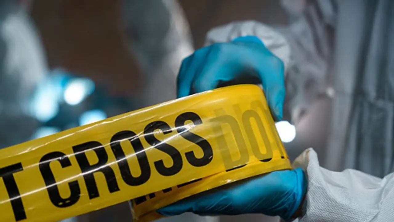 കനത്ത മൂടല്‍മഞ്ഞ്, ഒളിച്ചിരുന്ന രണ്ട് പേര്‍ കാറിന് നേര്‍ക്ക് ചാടിവീണു; വനിത യൂബര്‍ ഡ്രൈവർക്ക് നേരെ ആക്രമണം