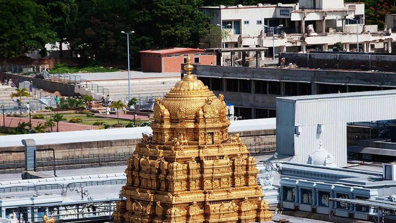 ತಿರುಪತಿ ದೇವಾಲಯದ ಗೋಪುರಕ್ಕೆ ಚಿನ್ನದ ಲೇಪನ, 6 8 ತಿಂಗಳು ದೇಗುಲ ಕ್ಲೋಸ್?