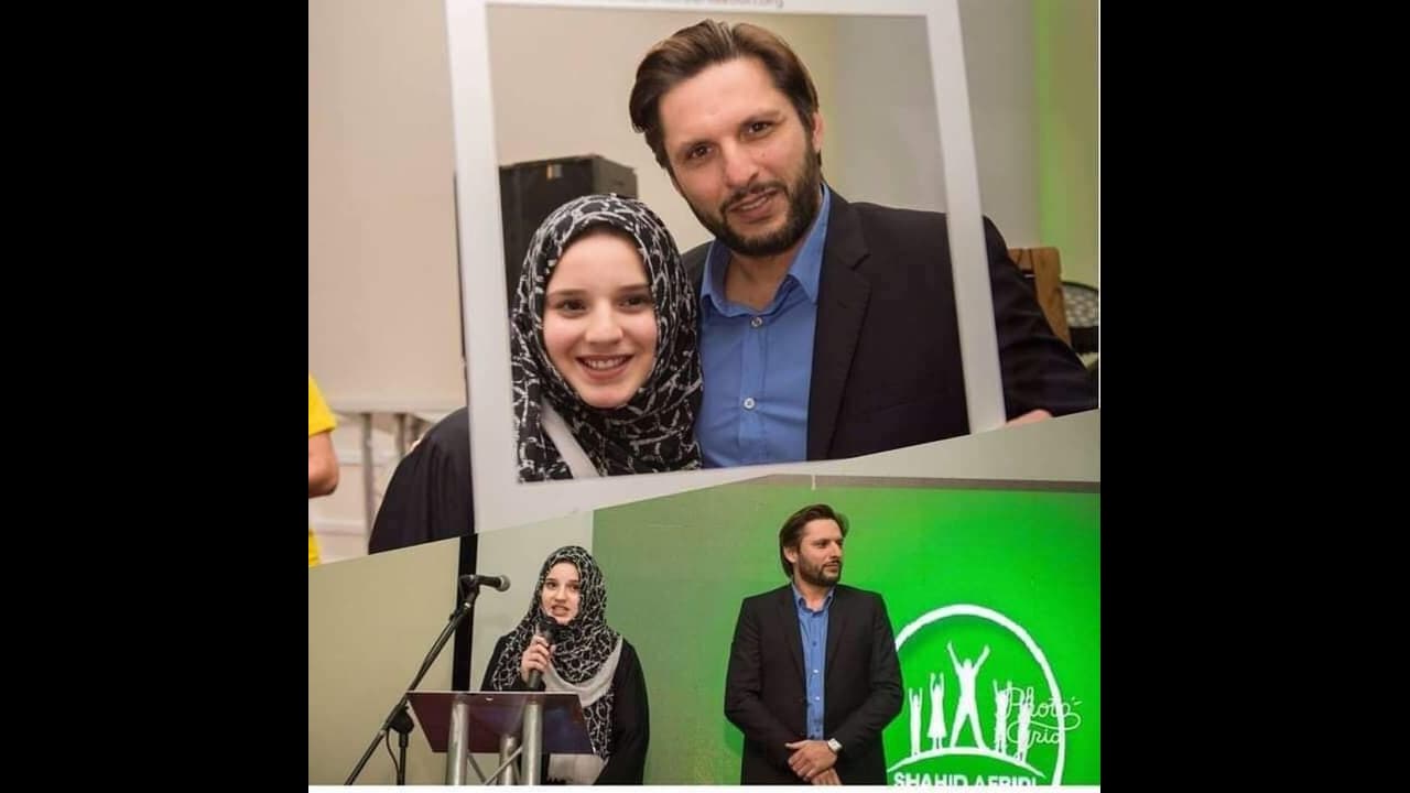 ವಿಶ್ವದ ಕಿರಿಯ ಅಜ್ಜನಾದೆ ಎನ್ನುತ್ತಿದ್ದಾರೆ ಪಾಕ್ನ ಈ ದಿಗ್ಗಜ ಕ್ರಿಕೆಟರ್..! ವಿಶ್ವದ ಕಿರಿಯ ಅಜ್ಜನಾದೆ ಎನ್ನುತ್ತಿದ್ದಾರೆ ಪಾಕ್ನ ಈ ದಿಗ್ಗಜ ಕ್ರಿಕೆಟರ್..!