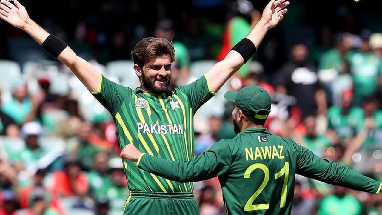 T20 World Cup में जब 2 बार हुआ पाकिस्तान क्रिकेट टीम के साथ चमत्कार T20 World Cup में जब 2 बार हुआ पाकिस्तान क्रिकेट टीम के साथ चमत्कार