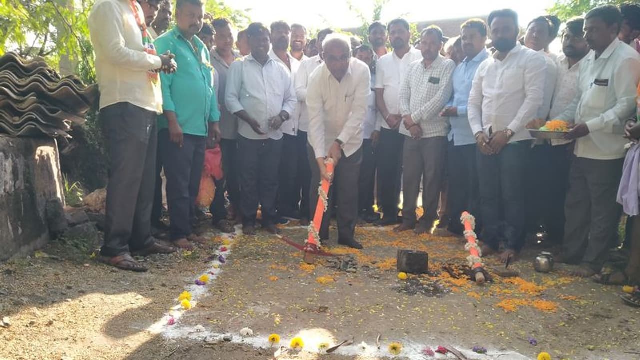 ಕಾಂಗ್ರೆಸ್ ನಾಯಕರ ಸುಳ್ಳು ಆಶ್ವಾಸನೆ ಜನ ನಂಬಲ್ಲ ಕಾಂಗ್ರೆಸ್ ನಾಯಕರ ಸುಳ್ಳು ಆಶ್ವಾಸನೆ ಜನ ನಂಬಲ್ಲ