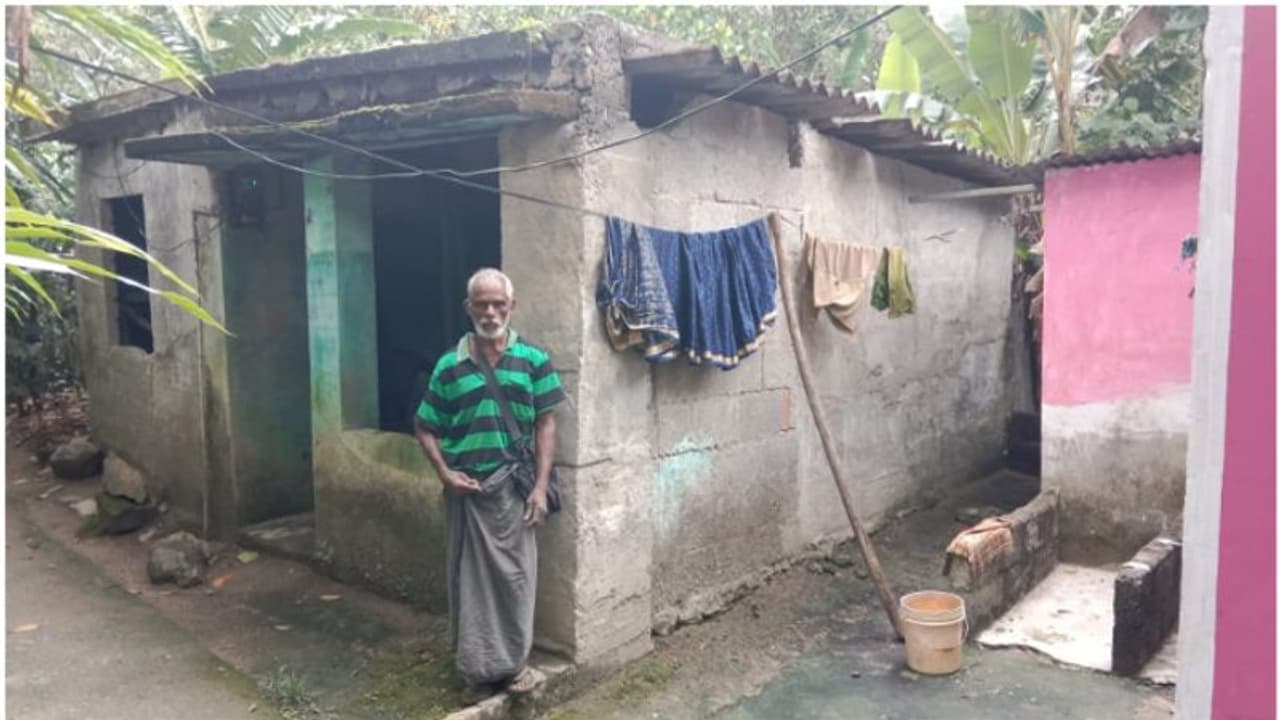 വലത് ഭാഗം തളര്‍ന്നു; ഇടത് കൈ മാത്രമുപയോഗിച്ച് സ്വന്തമായി വീട് നിര്‍മ്മിച്ച് ജയശേഖരന്‍ എന്ന 61 കാരന്‍ 