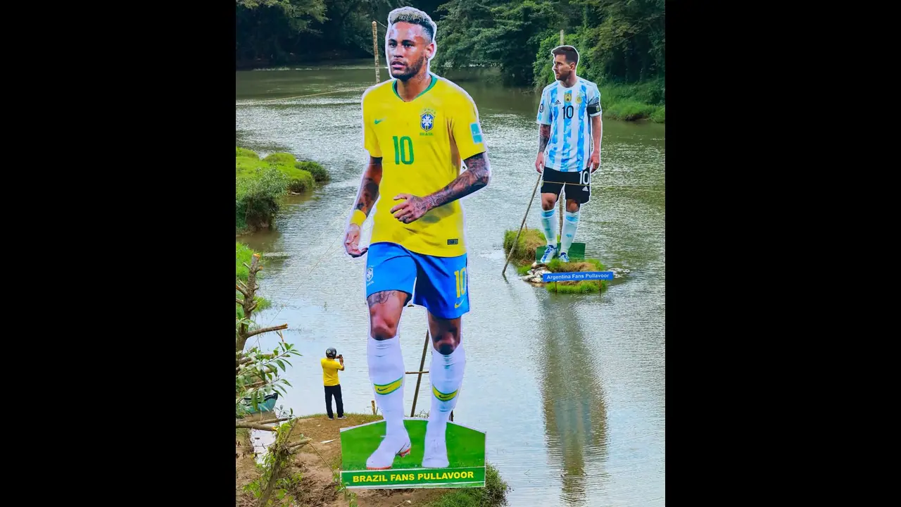 അവര്‍ തല ഉയര്‍ത്തി തന്നെ നില്‍ക്കും, ലോകകപ്പ് കഴിയുംവരെ കട്ടൗട്ടുകള്‍ മാറ്റില്ലെന്ന് കൊടുവള്ളി നഗരസഭ