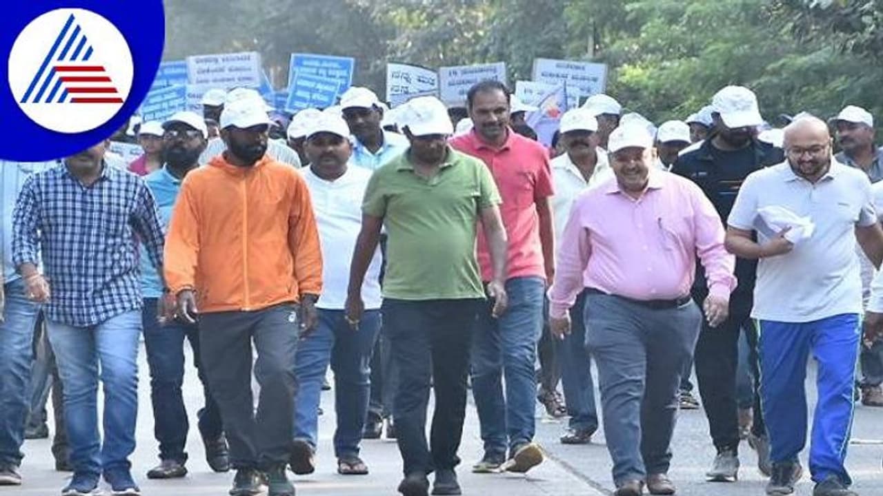 ಧಾರವಾಡ: ಮತದಾರ ಪಟ್ಟಿ ವಿಶೇಷ ಸಂಕ್ಷಿಪ್ತ ಪರಿಷ್ಕರಣೆ, ಜನಜಾಗೃತಿಗಾಗಿ ಕಾಲ್ನಡಿಗೆ ಧಾರವಾಡ: ಮತದಾರ ಪಟ್ಟಿ ವಿಶೇಷ ಸಂಕ್ಷಿಪ್ತ ಪರಿಷ್ಕರಣೆ, ಜನಜಾಗೃತಿಗಾಗಿ ಕಾಲ್ನಡಿಗೆ