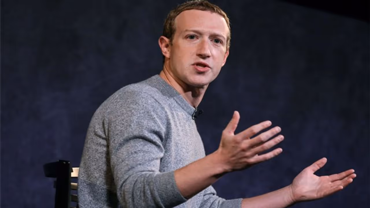 ఫేస్బుక్ మాతృ సంస్థ సంచలన నిర్ణయం.. 11 వేల మంది ఉద్యోగుల తొలగింపు ఫేస్బుక్ మాతృ సంస్థ సంచలన నిర్ణయం.. 11 వేల మంది ఉద్యోగుల తొలగింపు