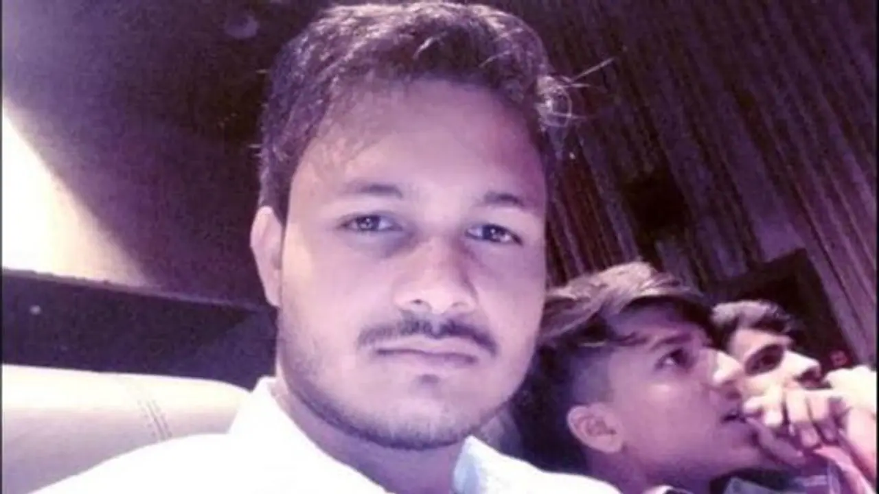 காதலியுடன் தொடர்பு.. நண்பனின் அந்தரங்க உறுப்புகளை வெட்டி வீசிய நண்பன் பரபரப்பு சம்பவம் காதலியுடன் தொடர்பு.. நண்பனின் அந்தரங்க உறுப்புகளை வெட்டி வீசிய நண்பன் பரபரப்பு சம்பவம்