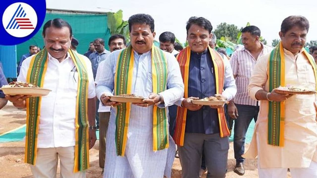 ಬೆಂಗಳೂರು: ಕೆಂಪೇಗೌಡರ ಪ್ರತಿಮೆಗೆ 22,000 ಸ್ಥಳಗಳ ಪವಿತ್ರ ಮೃತ್ತಿಕೆ ಅರ್ಪಣೆ