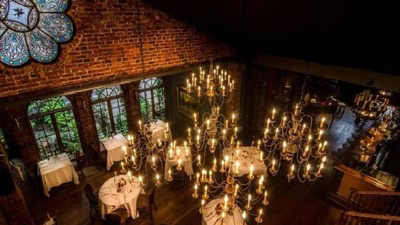 ഏഷ്യൻ വംശജരോട് കടുത്ത വിവേചനം, ന്യൂയോർക്കിലെ 'റൊമാന്റിക്' റെസ്റ്റോറന്റിനെതിരെ ആരോപണം ഏഷ്യൻ വംശജരോട് കടുത്ത വിവേചനം, ന്യൂയോർക്കിലെ 'റൊമാന്റിക്' റെസ്റ്റോറന്റിനെതിരെ ആരോപണം