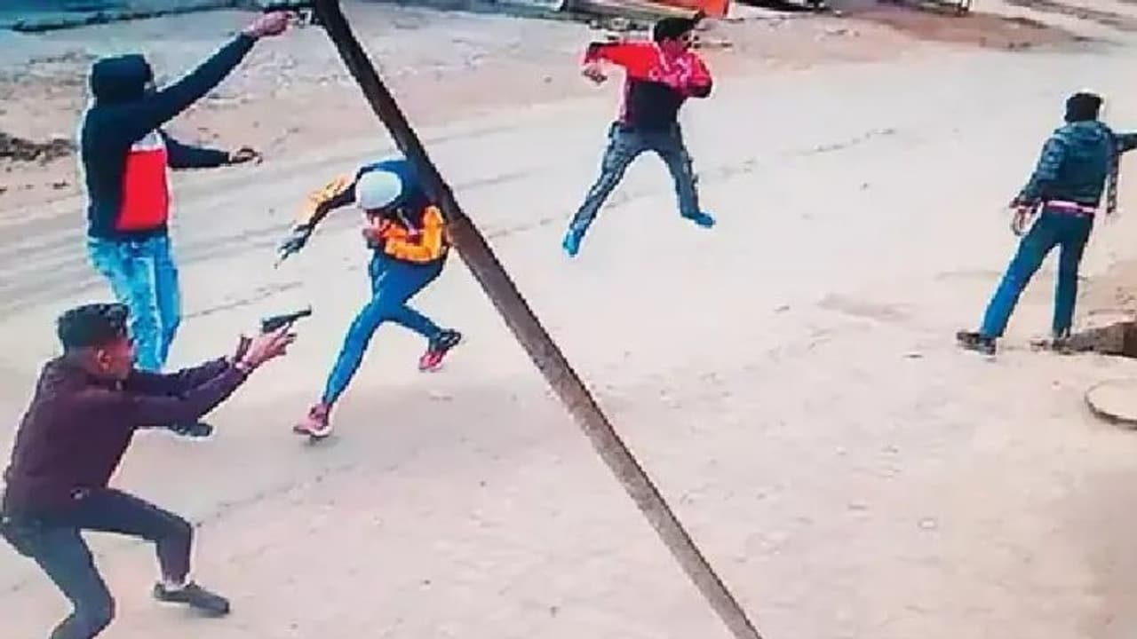  पंजाब के फरीदकोट में श्री गुरु ग्रंथ साहिब के अपमान करने वाले की हत्या, दिनदहाड़े बरसाईं गोलियां