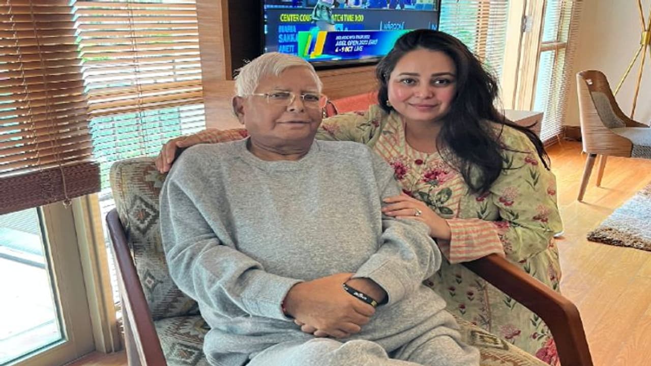 లాలూకు కిడ్నీ ఇవ్వనున్న ఆయన కూతురు రోహిణి.. త్వరలోనే సింగపూర్‌లో ఆపరేషన్..!