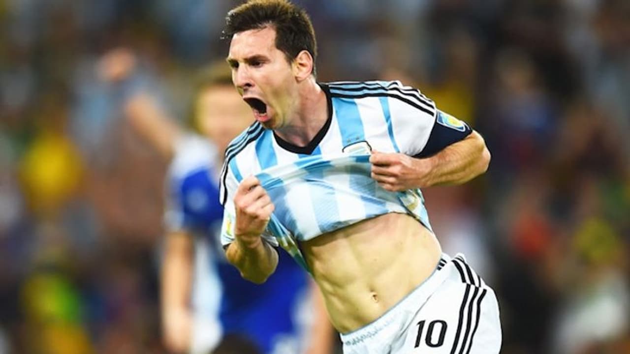 ഖത്തര് ലോകകപ്പില് മിശിഹാ അവതരിച്ചു; മെസിയുടെ ഗോളില് അര്ജന്റീന മുന്നില് ഖത്തര് ലോകകപ്പില് മിശിഹാ അവതരിച്ചു; മെസിയുടെ ഗോളില് അര്ജന്റീന മുന്നില്