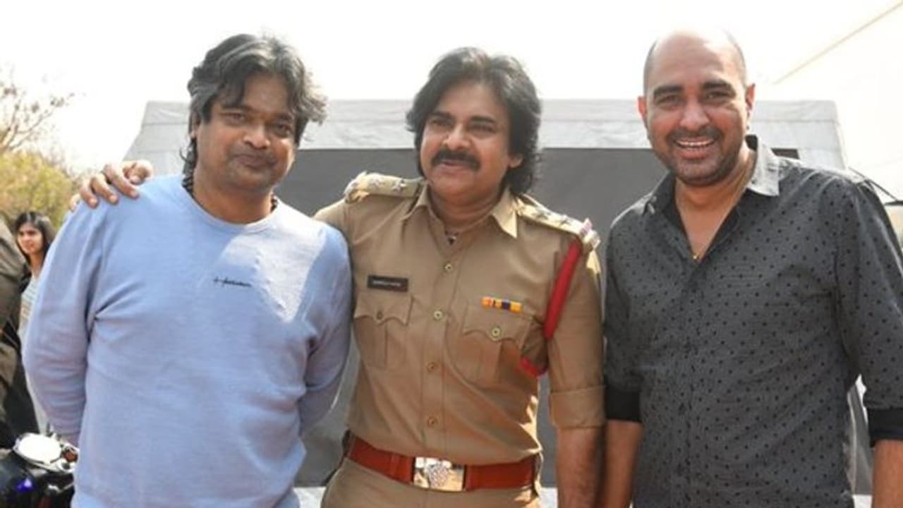 దర్శకుడు క్రిష్ కు హరీశ్ శంకర్ బర్త్ డే విషెస్... పుట్టిన రోజునే తెలివిగా ఆ విషయాన్ని గుర్తు చేశాడే! దర్శకుడు క్రిష్ కు హరీశ్ శంకర్ బర్త్ డే విషెస్... పుట్టిన రోజునే తెలివిగా ఆ విషయాన్ని గుర్తు చేశాడే!