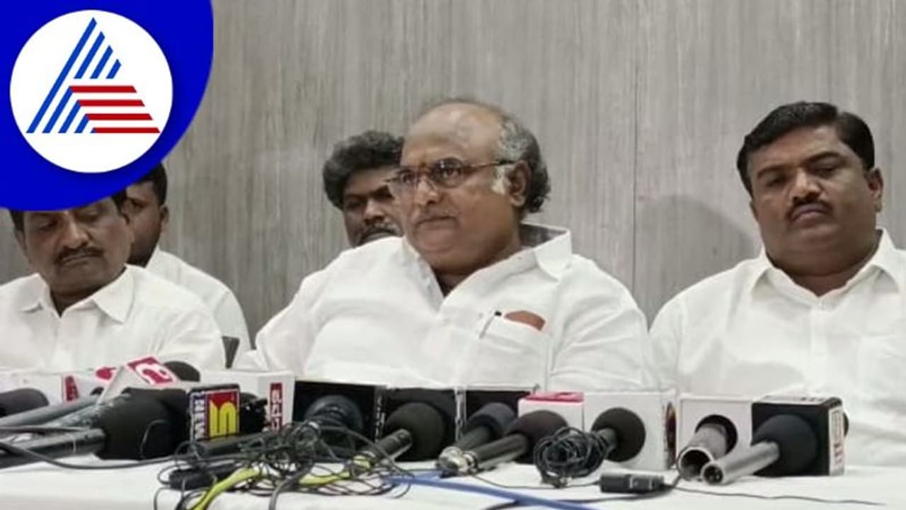 ವಿಜಯಪುರದಲ್ಲಿ ಕೈ ಕಮಲ ನಾಯಕರ ಕಿತ್ತಾಟ, ಎಲ್ಲವೂ ಮುಗಿದಿಲ್ಲ ಎಂಬ ಸೂಚನೆ ಕೊಟ್ಟ ವಿಜುಗೌಡ 