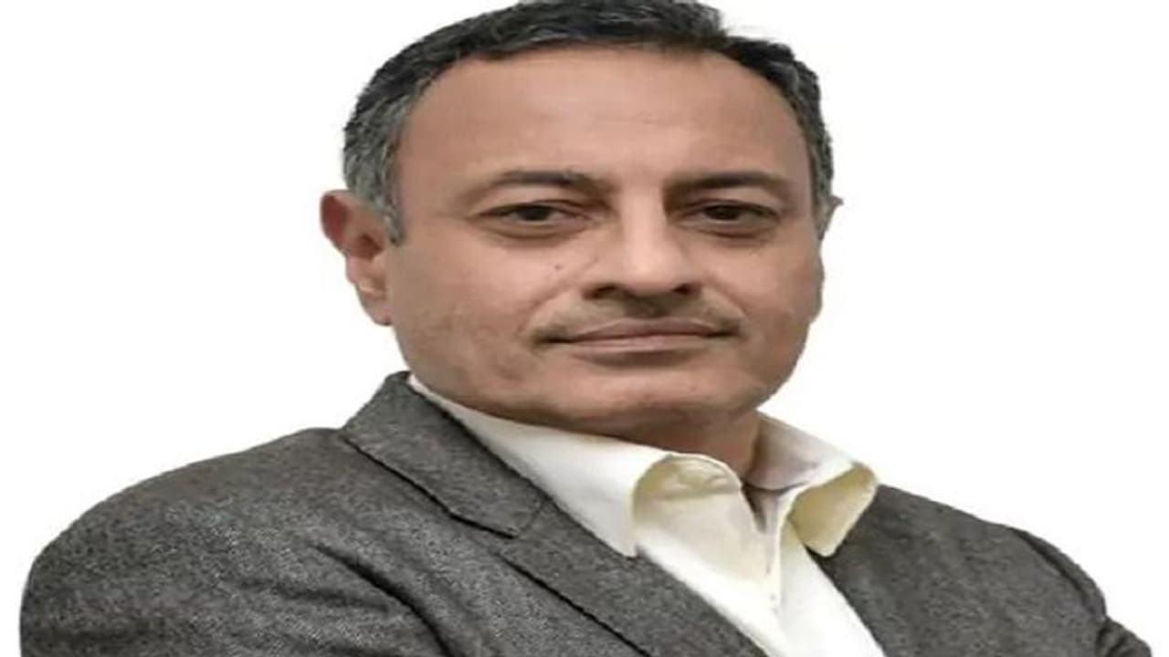 BJP सांसद संजय सेठ को LDA ने दिया नोटिस, जवाब में कहा मेरे नाम पर प्रोजेक्ट और भूमि नहीं है, जताई नाराजगी BJP सांसद संजय सेठ को LDA ने दिया नोटिस, जवाब में कहा मेरे नाम पर प्रोजेक्ट और भूमि नहीं है, जताई नाराजगी