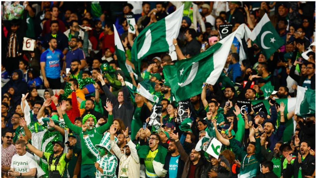 ലോകകപ്പിലെ തോല്വി; ഇന്ത്യയുടെ മുറിവില് 'കുത്തി' ട്രോളുമായി പാകിസ്ഥാന് പ്രധാനമന്ത്രി ലോകകപ്പിലെ തോല്വി; ഇന്ത്യയുടെ മുറിവില് 'കുത്തി' ട്രോളുമായി പാകിസ്ഥാന് പ്രധാനമന്ത്രി