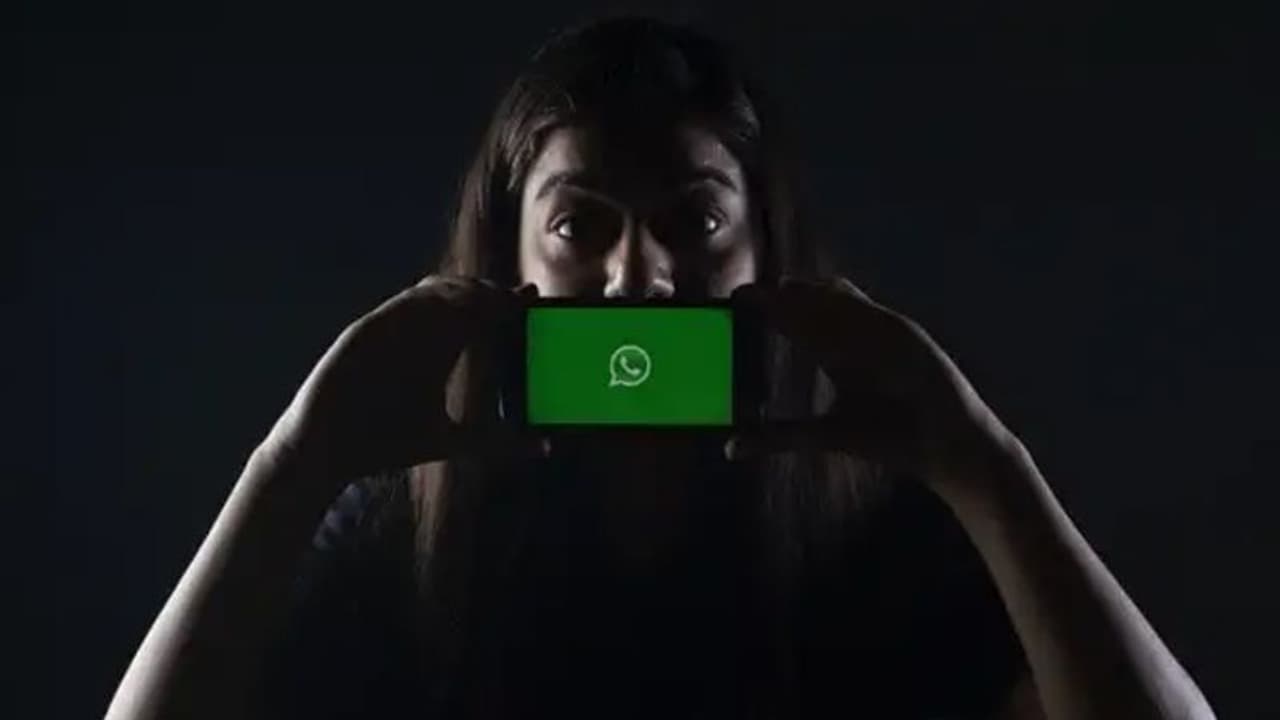 WhatsApp का बड़ा फैसला, अब यूजर्स के लिए Automatic Mute हो जाएंगे बड़े ग्रुप चैट्स