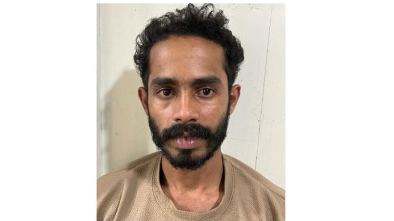 ബൈക്കിലെത്തി വയോധികയുടെ മൂന്നരപവൻ മാല കവർന്നു; സമാന രീതിയിൽ മൂന്ന് മോഷണം; പ്രതി അറസ്റ്റിൽ ബൈക്കിലെത്തി വയോധികയുടെ മൂന്നരപവൻ മാല കവർന്നു; സമാന രീതിയിൽ മൂന്ന് മോഷണം; പ്രതി അറസ്റ്റിൽ