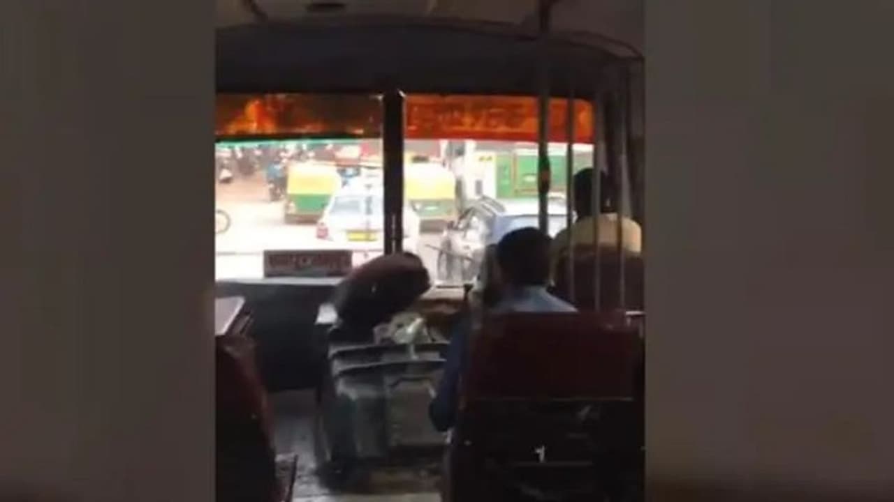 कानपुर से लखनऊ आ रही युवतियों को पुलिस ने बरेली से किया बरामद, लापता होने के पीछे बताई चौंकाने वाली वजह