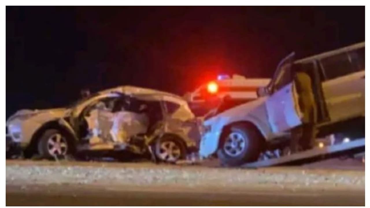 ലൈസന്സില്ലാതെ വാഹനമോടിച്ച് അപകടം; രണ്ട് കൗമാരക്കാര്ക്ക് ദാരുണാന്ത്യം, മൂന്നുപേര്ക്ക് പരിക്ക് ലൈസന്സില്ലാതെ വാഹനമോടിച്ച് അപകടം; രണ്ട് കൗമാരക്കാര്ക്ക് ദാരുണാന്ത്യം, മൂന്നുപേര്ക്ക് പരിക്ക്