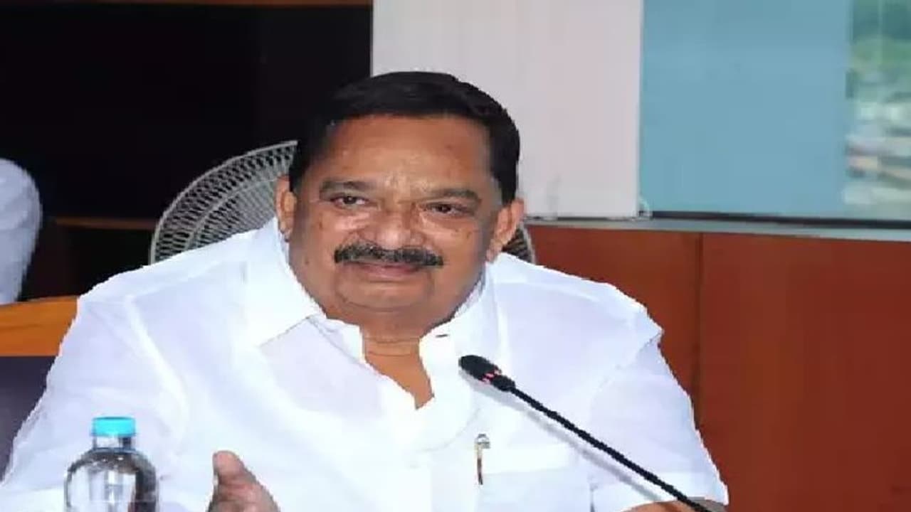 குஜராத்திற்கு அப்பறம் நம்ம தான் ஜவுளித்துறையில் முன்னோடி… அமைச்சர் ஆர்.காந்தி பெருமிதம்!! 