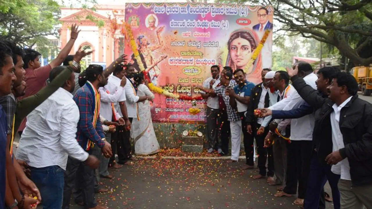 Tumakur : ಒನಕೆ ಓಬವ್ವನ ಸಾಹಸ ಹೆಣ್ಣು ಮಕ್ಕಳಿಗೆ ಸ್ಫೂರ್ತಿ Tumakur : ಒನಕೆ ಓಬವ್ವನ ಸಾಹಸ ಹೆಣ್ಣು ಮಕ್ಕಳಿಗೆ ಸ್ಫೂರ್ತಿ