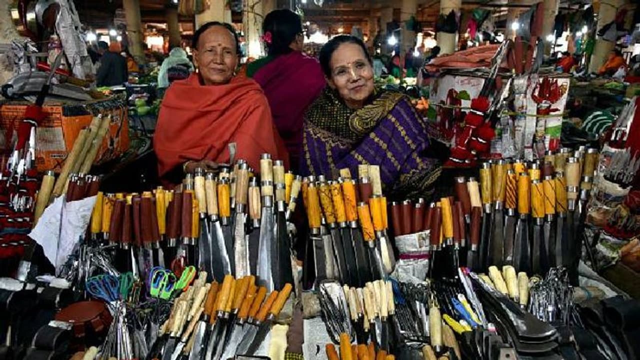 ഇത് സ്ത്രീകൾ മാത്രം നടത്തുന്ന മാർക്കറ്റ്, 500 വർഷത്തെ പഴക്കം, അറിയാം ഇമ കൈതേലിനെ കുറിച്ച്