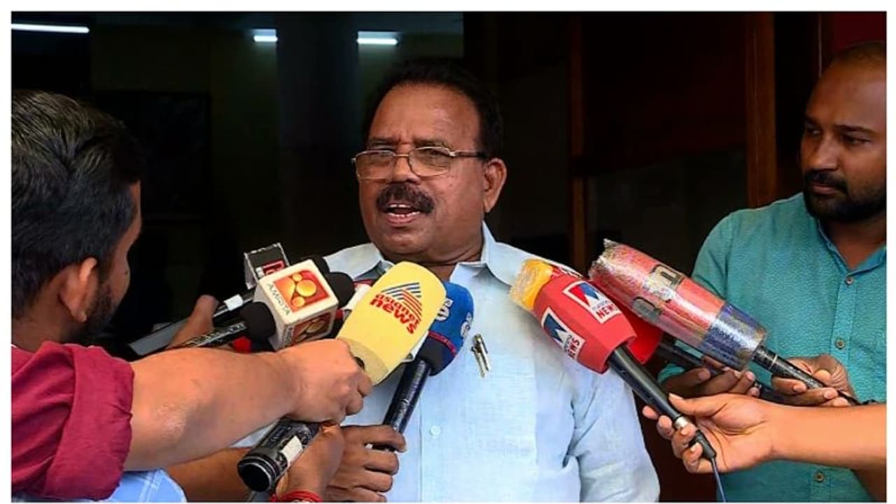 വിഴിഞ്ഞത്ത് സമവായനീക്കവുമായി സിപിഎമ്മും; ആനാവൂർ നാഗപ്പൻ ആർച്ച് ബിഷപ്പിനെ കണ്ടു വിഴിഞ്ഞത്ത് സമവായനീക്കവുമായി സിപിഎമ്മും; ആനാവൂർ നാഗപ്പൻ ആർച്ച് ബിഷപ്പിനെ കണ്ടു