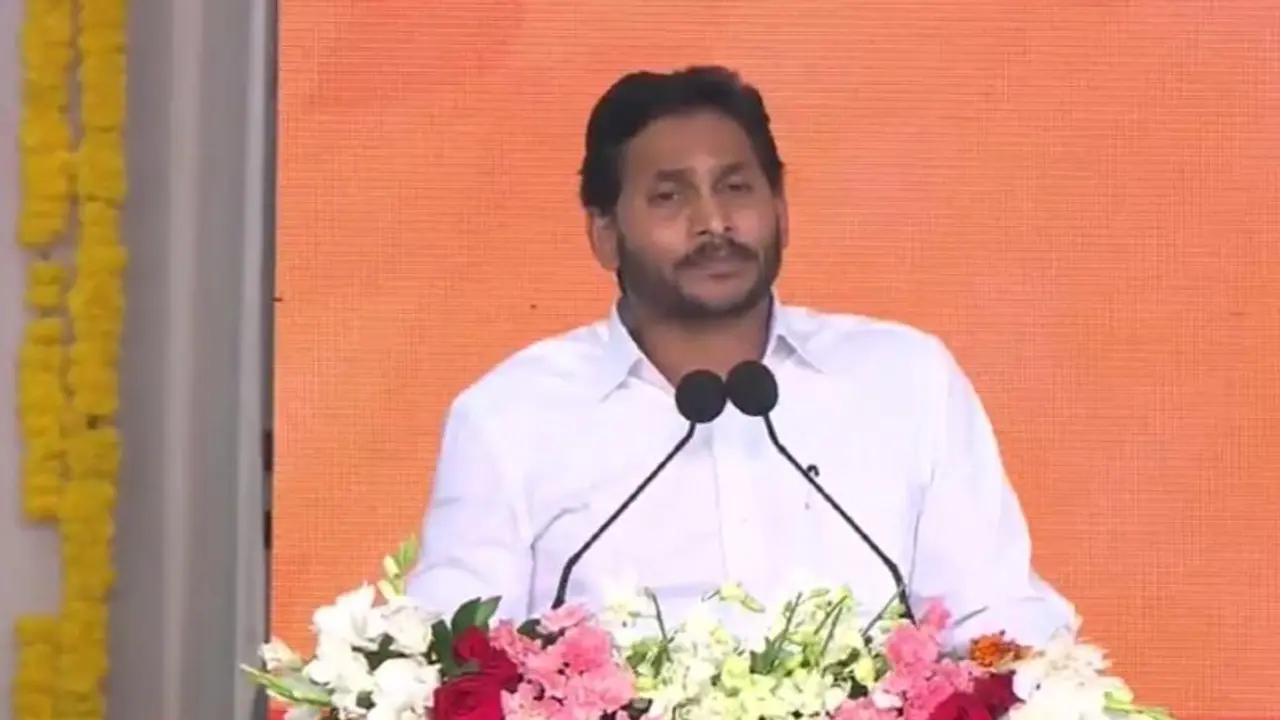 ఈ భార్య కాకపోతే ఆ భార్య: పవన్ కల్యాణ్ పై జగన్ సంచలన వ్యాఖ్యలు