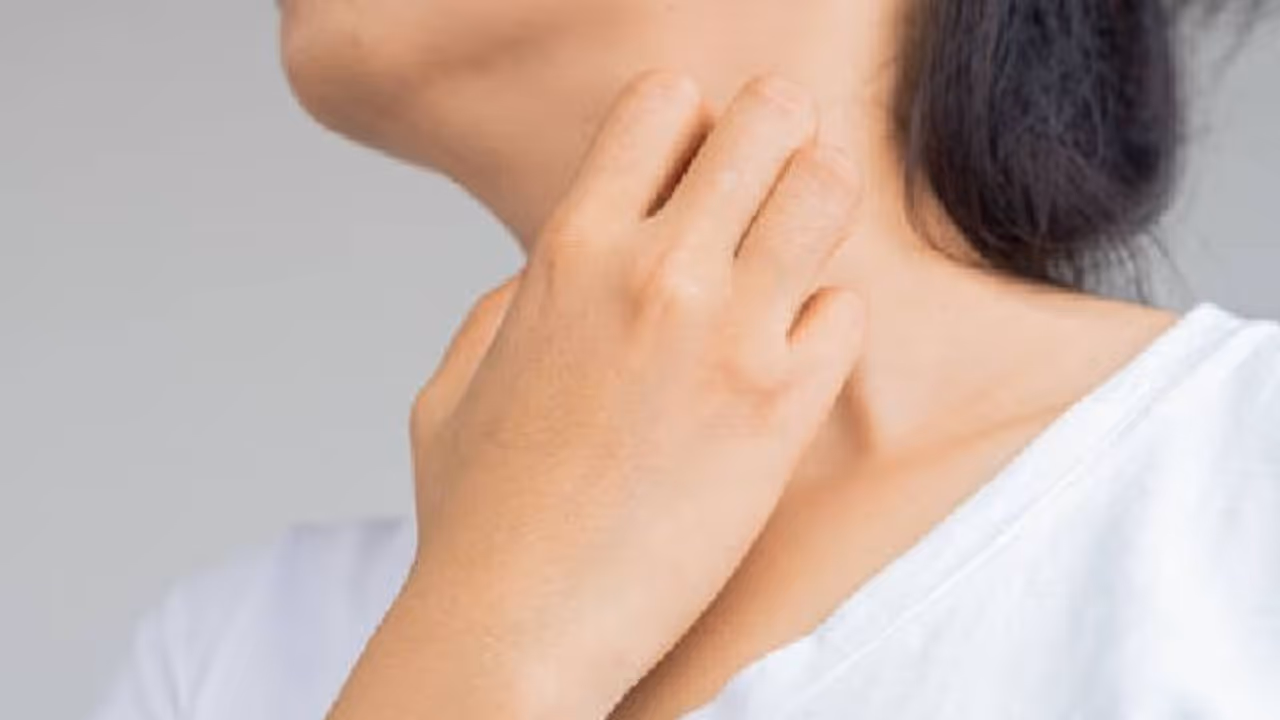 Cancer Symptoms: ചര്‍മ്മത്തിലുണ്ടാകുന്ന ചൊറിച്ചില്‍ എപ്പോഴും നിസാരമായി കാണേണ്ട...