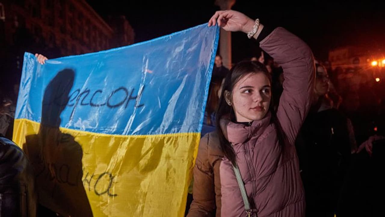 കെര്സണില് നിന്ന് റഷ്യന് പിന്മാറ്റം; ഇത് ചരിത്ര ദിവസമെന്ന് സെലെൻസ്കി കെര്സണില് നിന്ന് റഷ്യന് പിന്മാറ്റം; ഇത് ചരിത്ര ദിവസമെന്ന് സെലെൻസ്കി