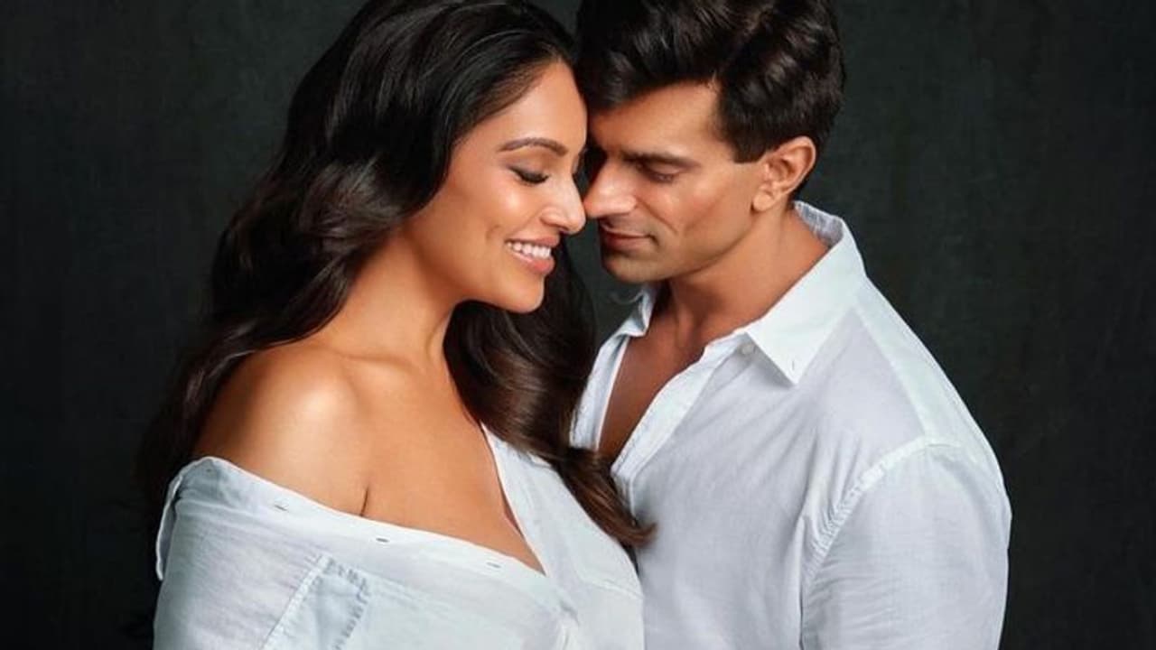 43 साल की बिपाशा बसु ने दिया बेटी को जन्म, कोरोना के पहले से कर रही थीं मां बनने की कोशिश 43 साल की बिपाशा बसु ने दिया बेटी को जन्म, कोरोना के पहले से कर रही थीं मां बनने की कोशिश