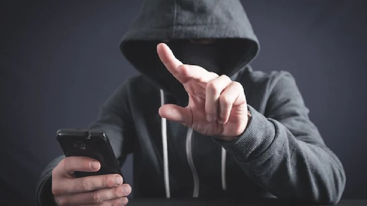 Bengaluru: ಸ್ನೇಹಿತನನ್ನೇ ಬ್ಲ್ಯಾಕ್‌ಮೇಲ್‌ ಮಾಡಿ 16 ಲಕ್ಷ ಸುಲಿಗೆ!