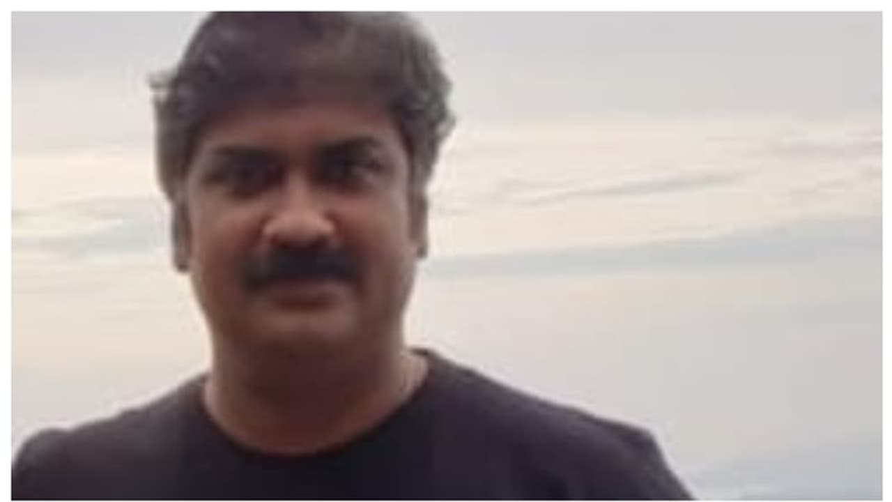 മണ്ണിൽ പുതഞ്ഞ നിലയില് മൃതദേഹം, മൂന്നാറില് കാണാതായ രൂപേഷിന്റെ മൃതദേഹം കണ്ടെത്തി മണ്ണിൽ പുതഞ്ഞ നിലയില് മൃതദേഹം, മൂന്നാറില് കാണാതായ രൂപേഷിന്റെ മൃതദേഹം കണ്ടെത്തി