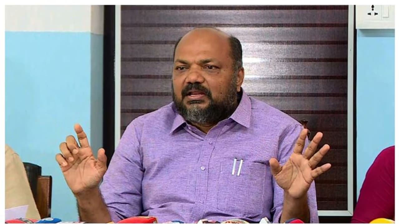 'ചാന്സലര് ആരാകണമെന്ന് തീരുമാനിക്കാന് നിയമസഭയ്ക്ക് അധികാരമുണ്ട്', ഓര്ഡിനന്സ് ആര്ക്കും എതിരല്ലെന്ന് രാജീവ് 'ചാന്സലര് ആരാകണമെന്ന് തീരുമാനിക്കാന് നിയമസഭയ്ക്ക് അധികാരമുണ്ട്', ഓര്ഡിനന്സ് ആര്ക്കും എതിരല്ലെന്ന് രാജീവ്
