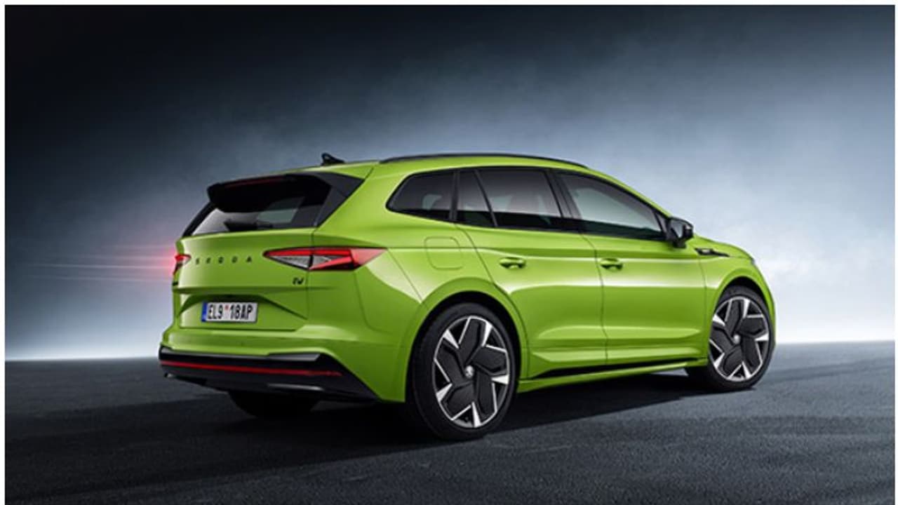 6.9 സെക്കൻഡിൽ 0 100 കിലോമീറ്റർ വേഗതയിലേക്ക്; ഇവി കരുത്ത് കൂട്ടി ഒരു കമ്പനി കൂടെ, അതും ജനപ്രിയനിലൂടെ 6.9 സെക്കൻഡിൽ 0 100 കിലോമീറ്റർ വേഗതയിലേക്ക്; ഇവി കരുത്ത് കൂട്ടി ഒരു കമ്പനി കൂടെ, അതും ജനപ്രിയനിലൂടെ